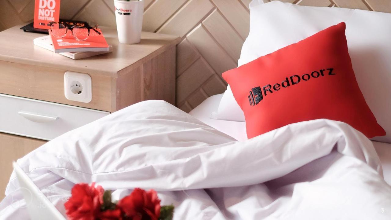 Reddoorz New Haru Phan Khiem Ich 2* Ho Chi Minh City